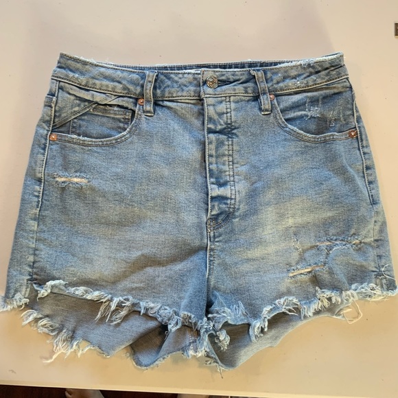 We The Free Pants - We the Free Women’s Curvy high rise cut-out raw hems button fly Jean shorts 30